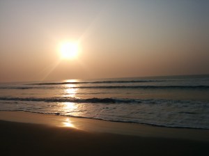 058 - Sun rise at the beach, behind our hotel